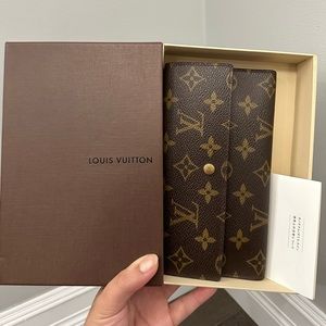 Authentic Louis Vuitton Wallet With Box